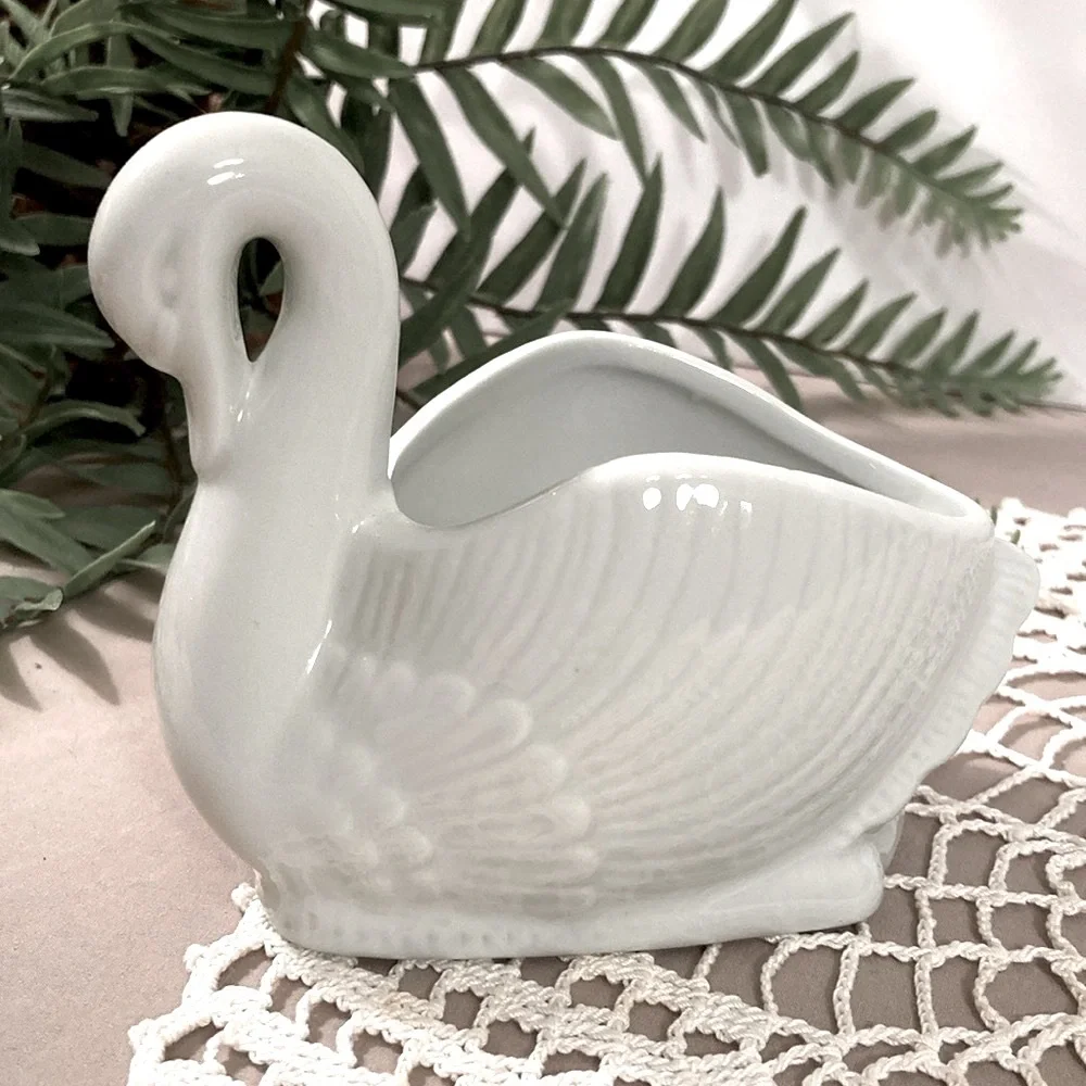 Vintage Graceful Swan Ceramic Planter - Picture 1 of 14